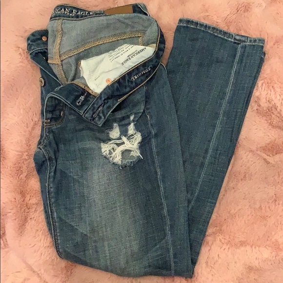 American Eagle Outfitters Denim - American Eagle Tomgirl jeans size 6 regular